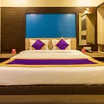 Oyo 9944 Hotel Malwa Inn