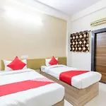 Oyo 40281 Hotel Nic
