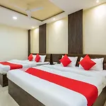 Oyo 42084 Rajshahi Resort And Marriage Garden