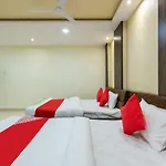 Oyo 42084 Rajshahi Resort And Marriage Garden