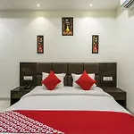 Oyo 15088 Amrit Greens Hotel & Banquets