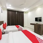 Oyo 15088 Amrit Greens Hotel & Banquets