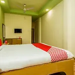 Oyo 13496 Hotel Royal Park