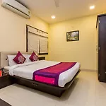 Oyo 2533 Hotel Pride