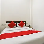 Oyo 30524 Relax Inn