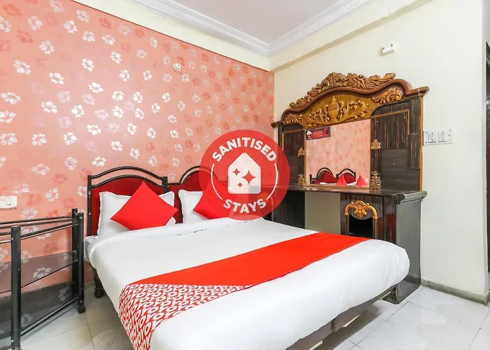 Oyo 62194 Pleasure Palace