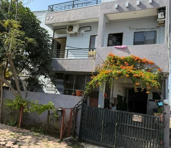 My Special House Homestay Nipania, Indore