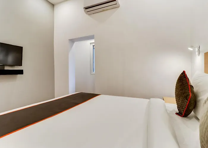 Super Townhouse Gandhi Hall