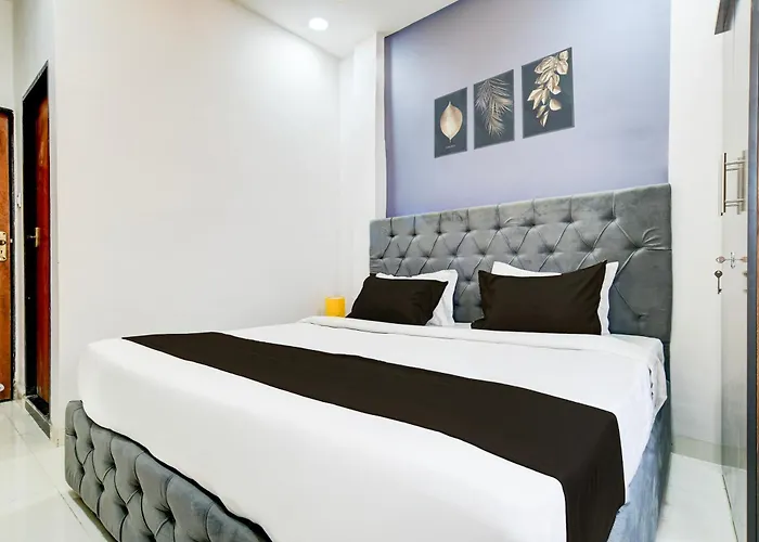 Super Hotel O D.V Near Medanta Hospital Indore