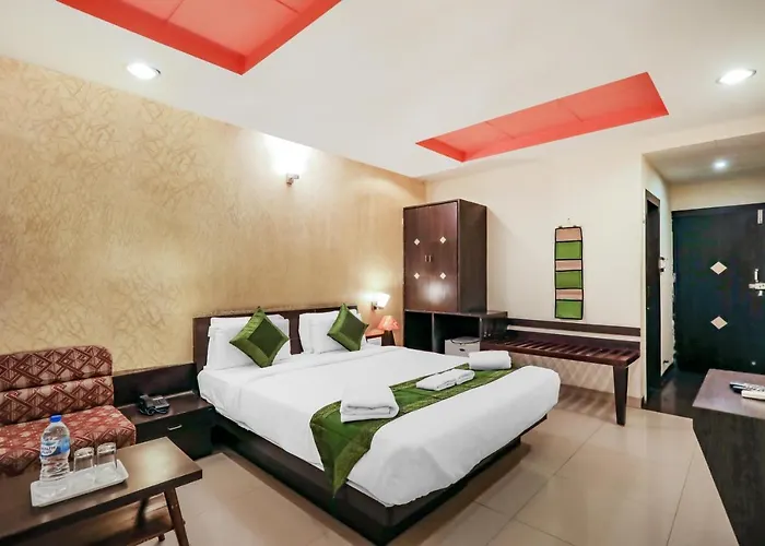 Hotel Paradise, Indore