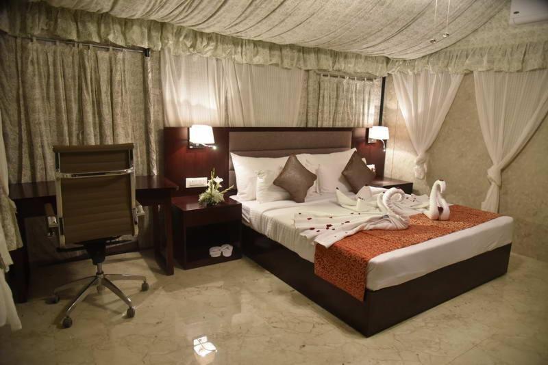 Pride & Convention Centre Hotel 5*