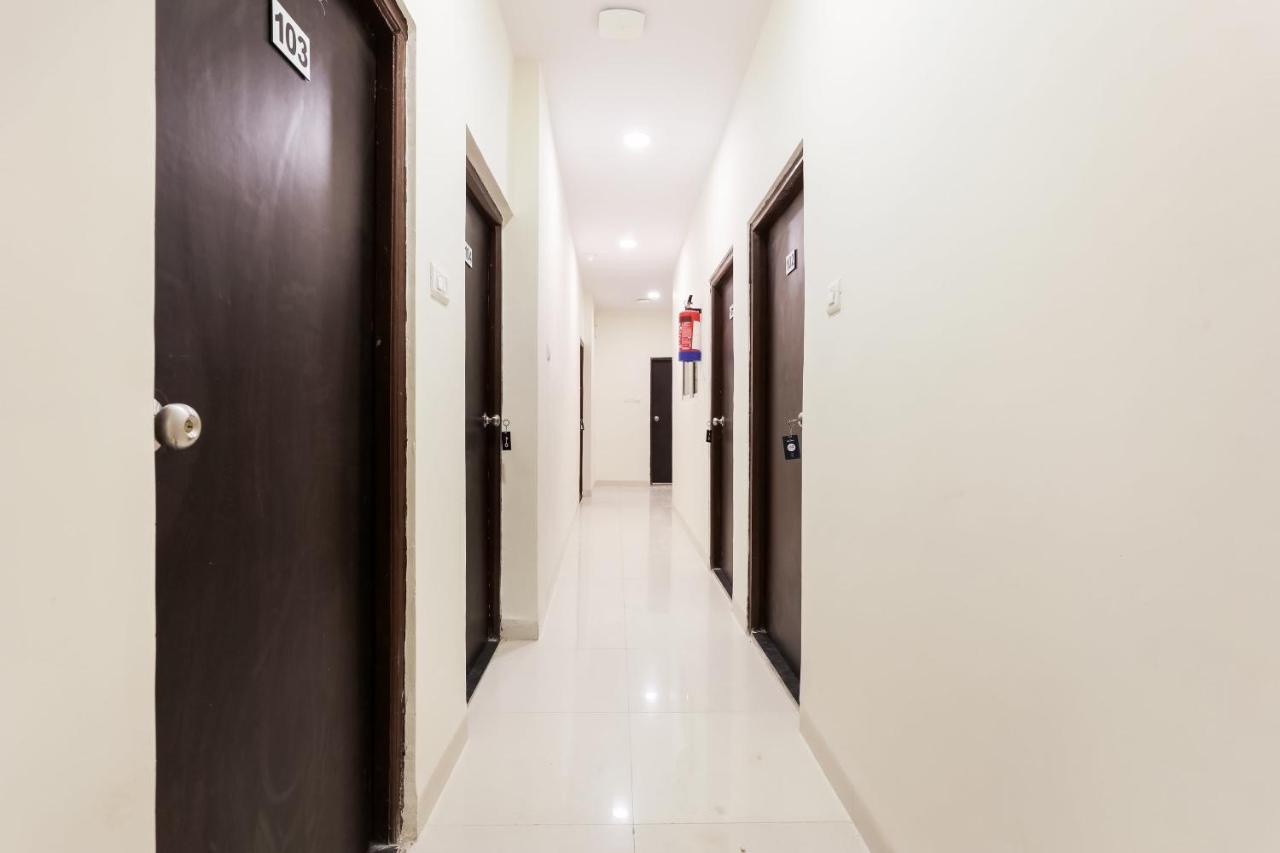 Oyo Flagship 30861 Velocity Vijay Nagar Hotel