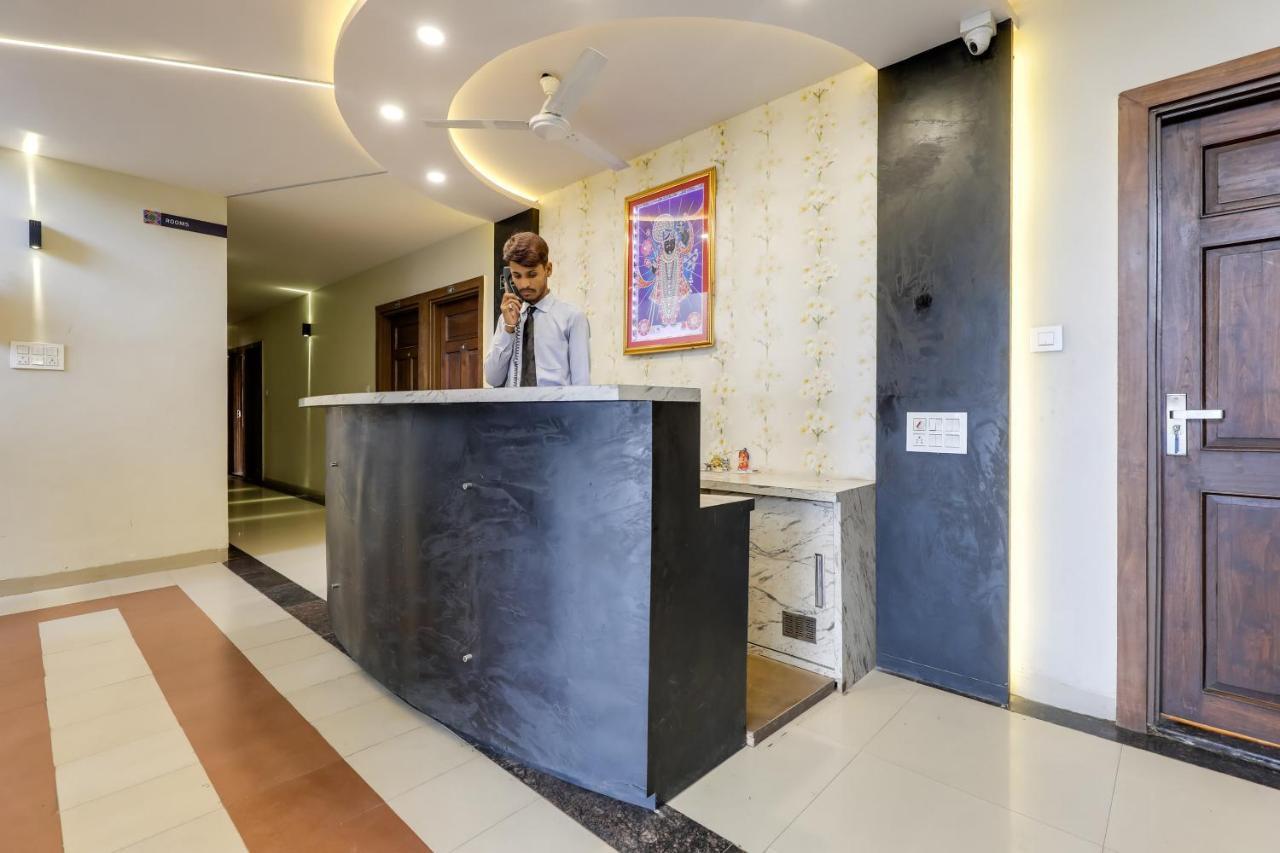 Hotel Oyo 16733 Sunshine Indore