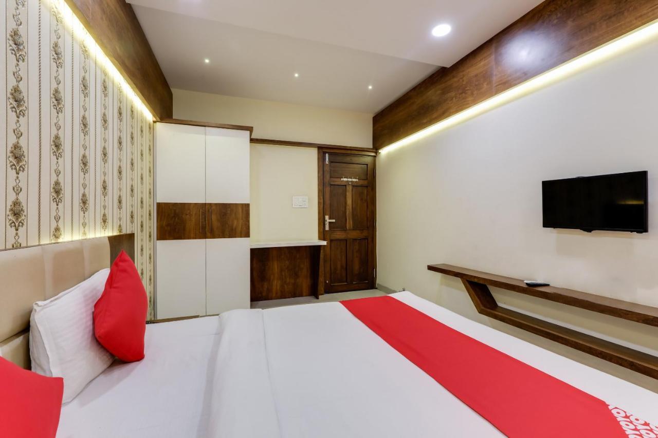 Hotel Oyo 16733 Sunshine Indore
