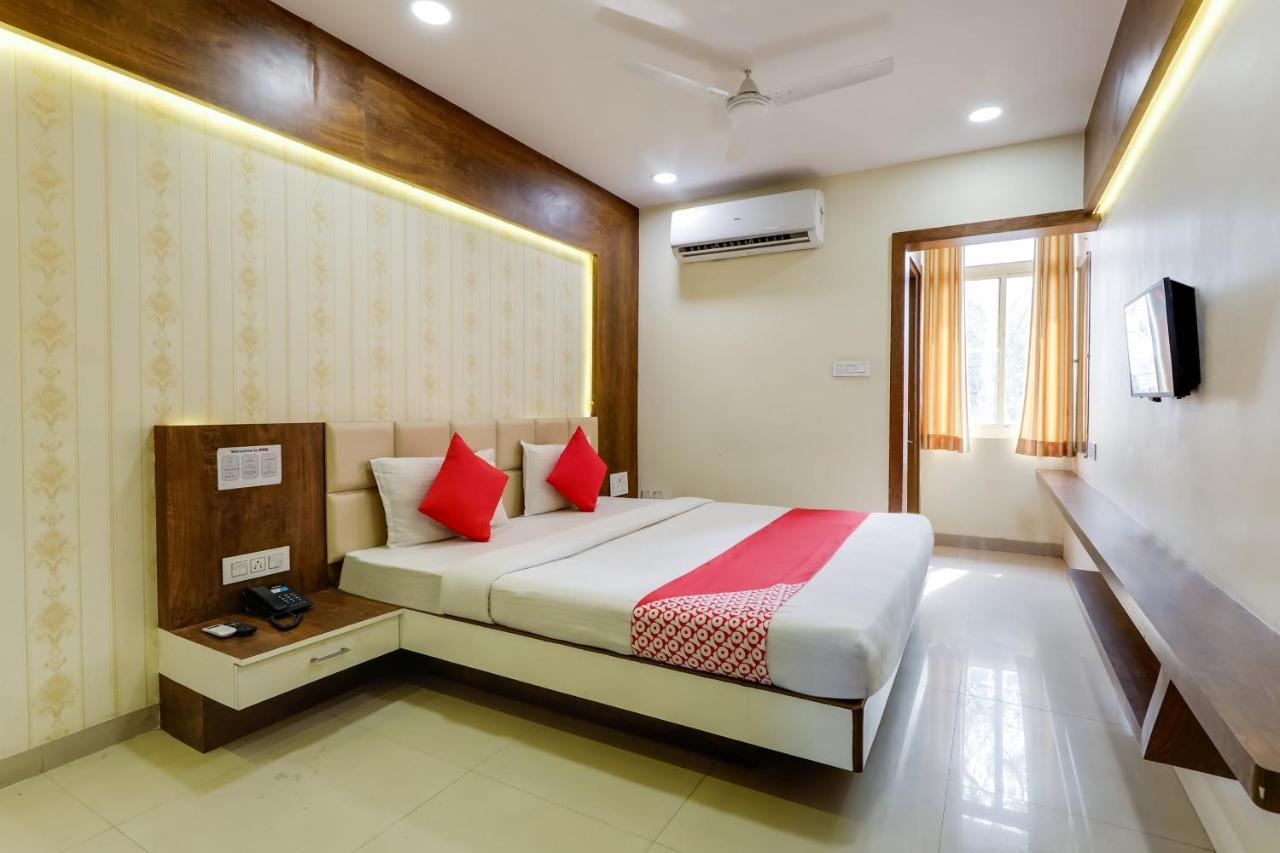 Oyo 16733 Sunshine Hotel