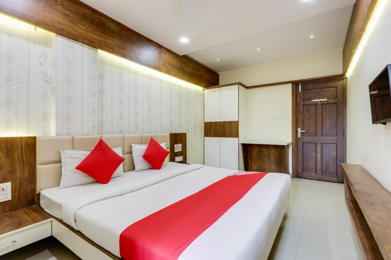 Oyo 16733 Sunshine Indore