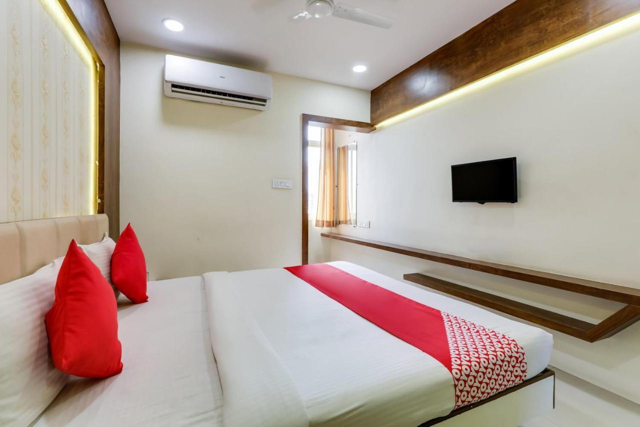 Oyo 16733 Sunshine Indore