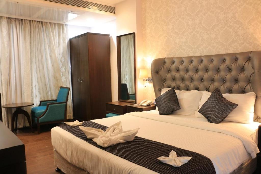 Jalsa & Banquets,indore Hotel