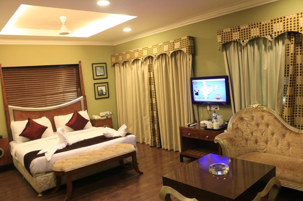 Hotel Jalsa & Banquets,indore