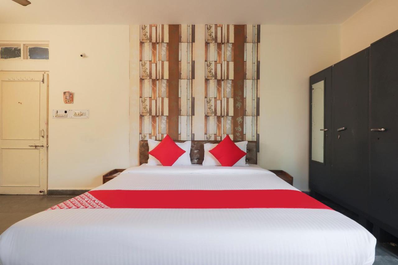 Oyo 41740 Karnawat Hotel 3*