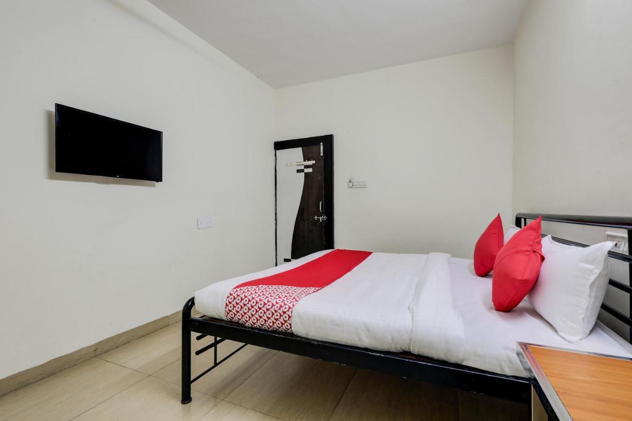 Hotel Oyo 62197 Shri Madan Mahal 3*