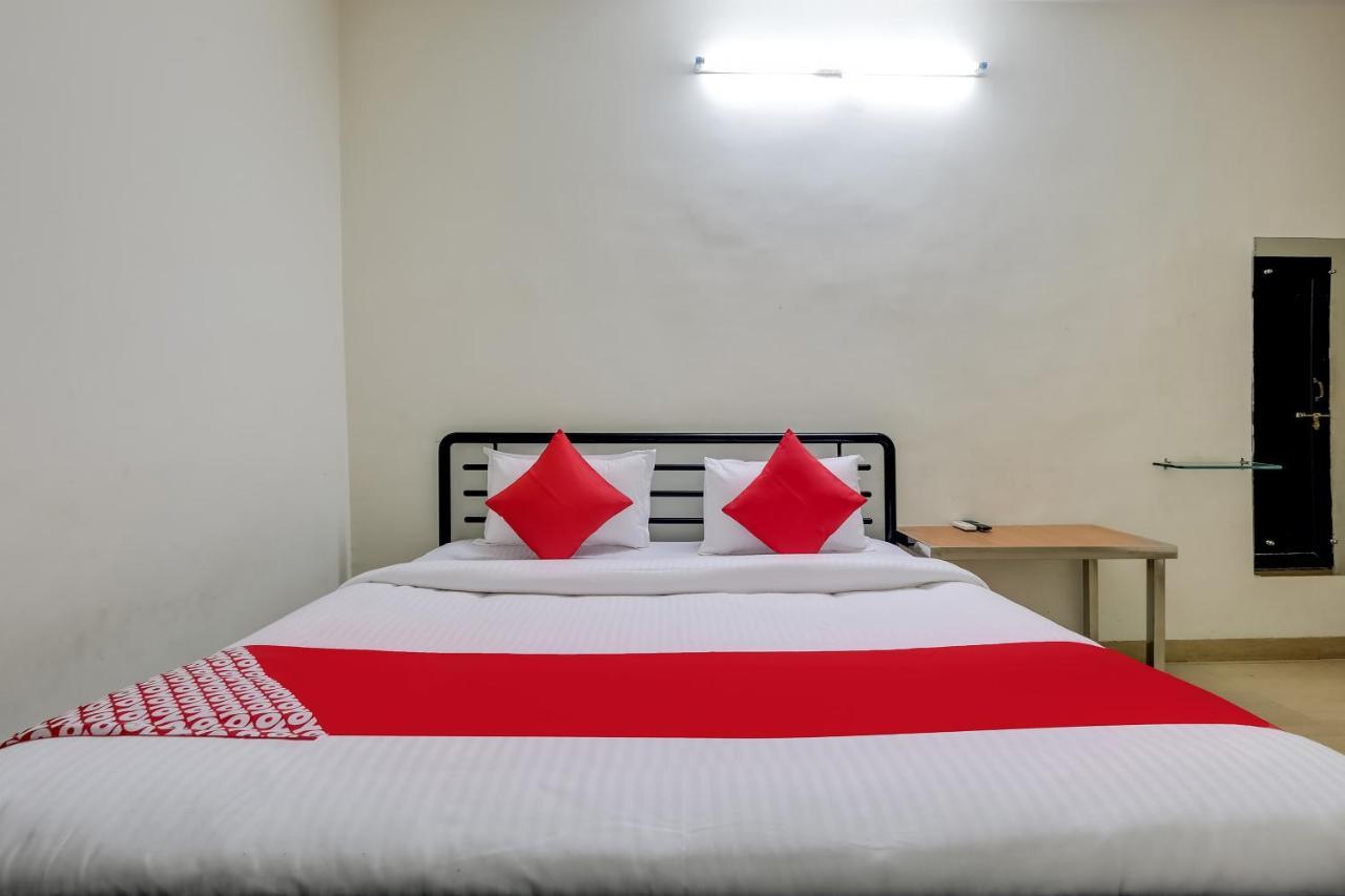 Oyo 62197 Shri Madan Mahal Hotel 3*