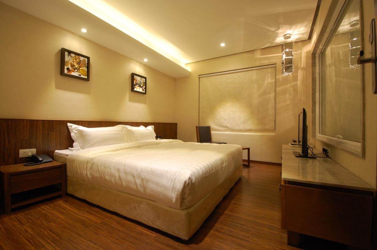 Hotel Click Sapphire Star Indore