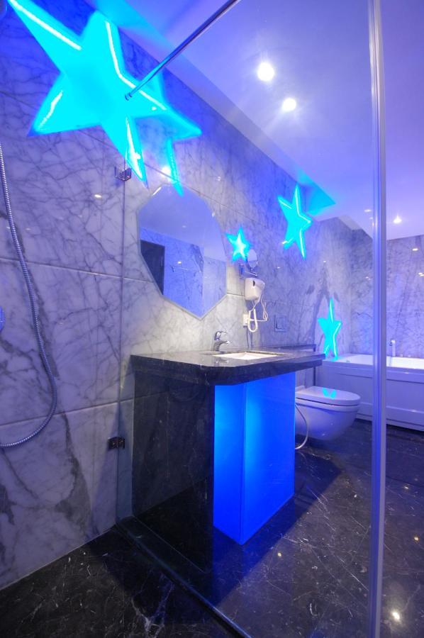 Click Sapphire Star Hotel Indore