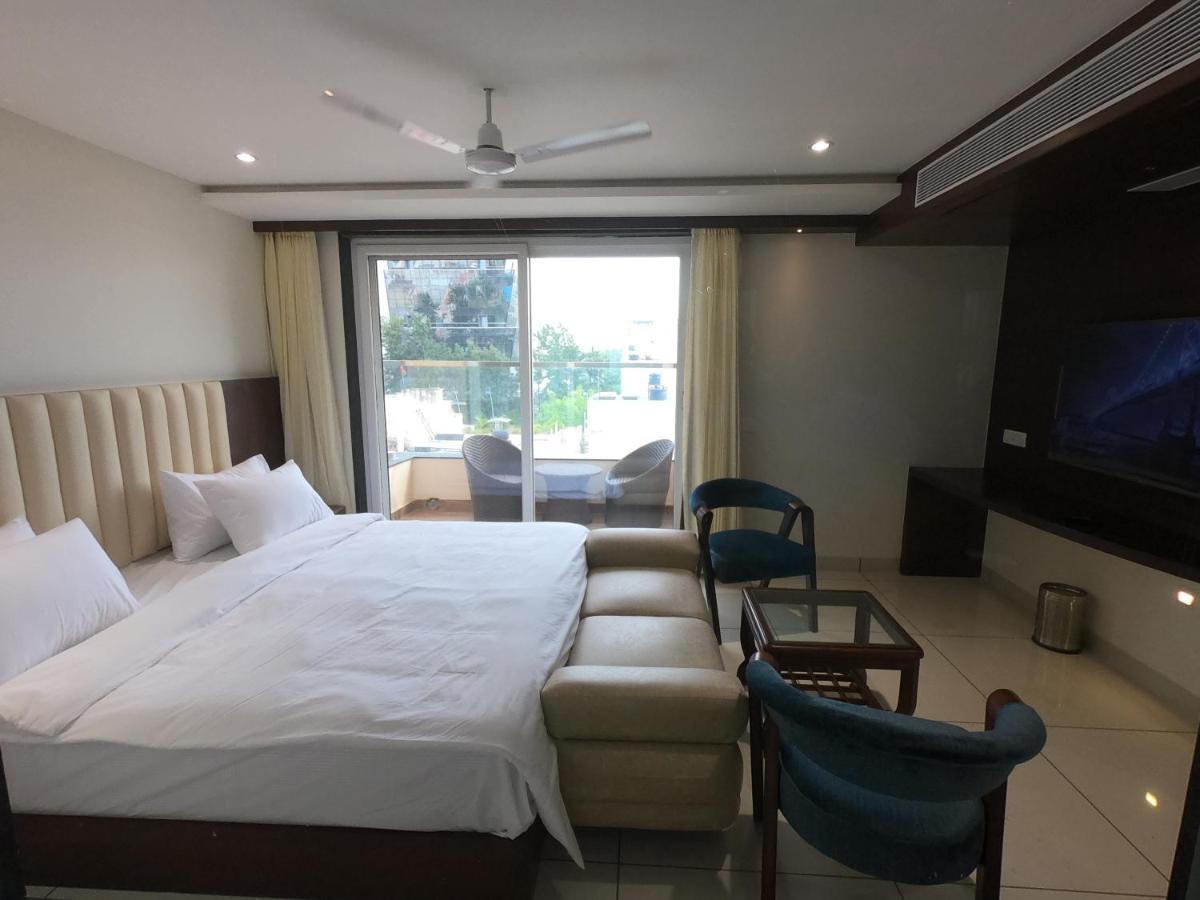 Hotel The Bellevue Indore