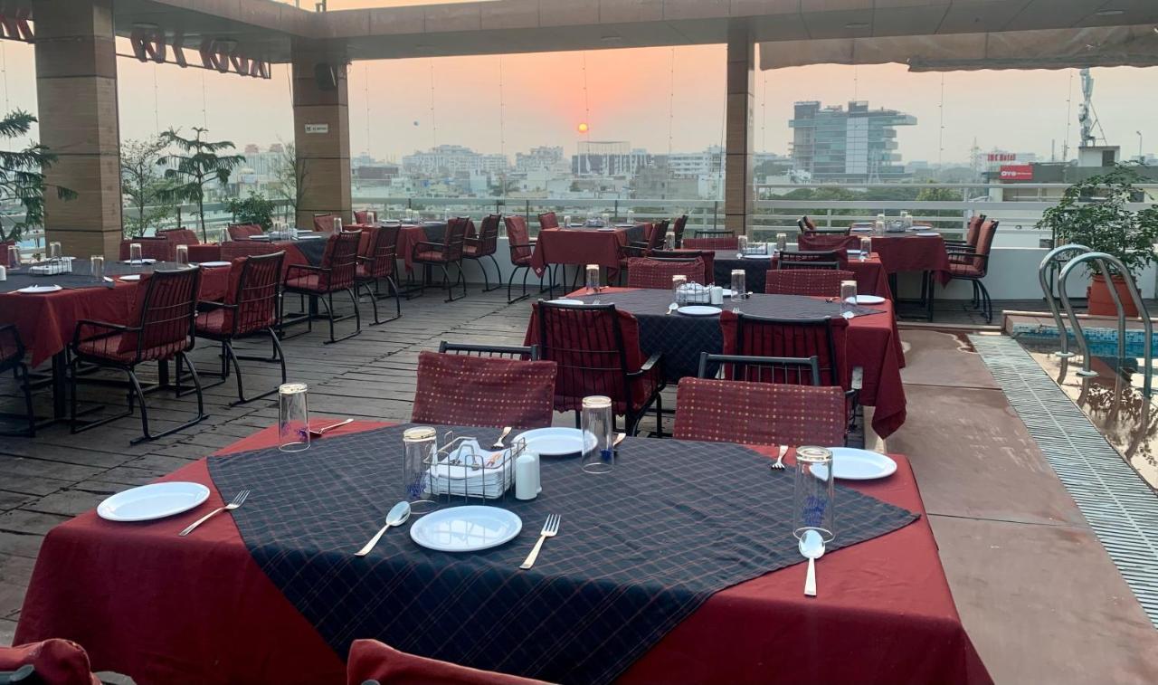Somdeep Palace Hotel