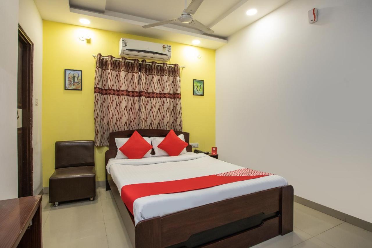 Oyo 3205 New Luxury Royale Hotel