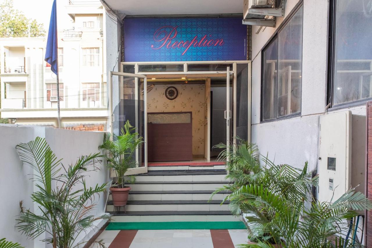 Hotel Oyo 3205 New Luxury Royale Indore
