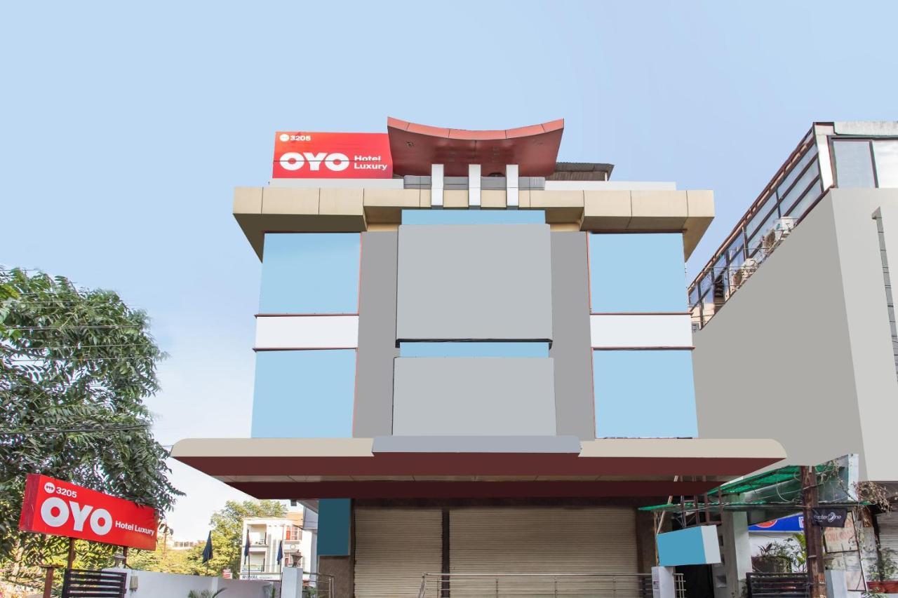 Oyo 3205 New Luxury Royale 3*