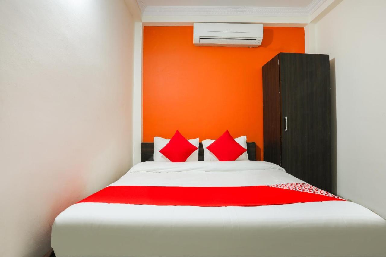 Hotel Oyo 60844 Jash Garden Restaurant 3*