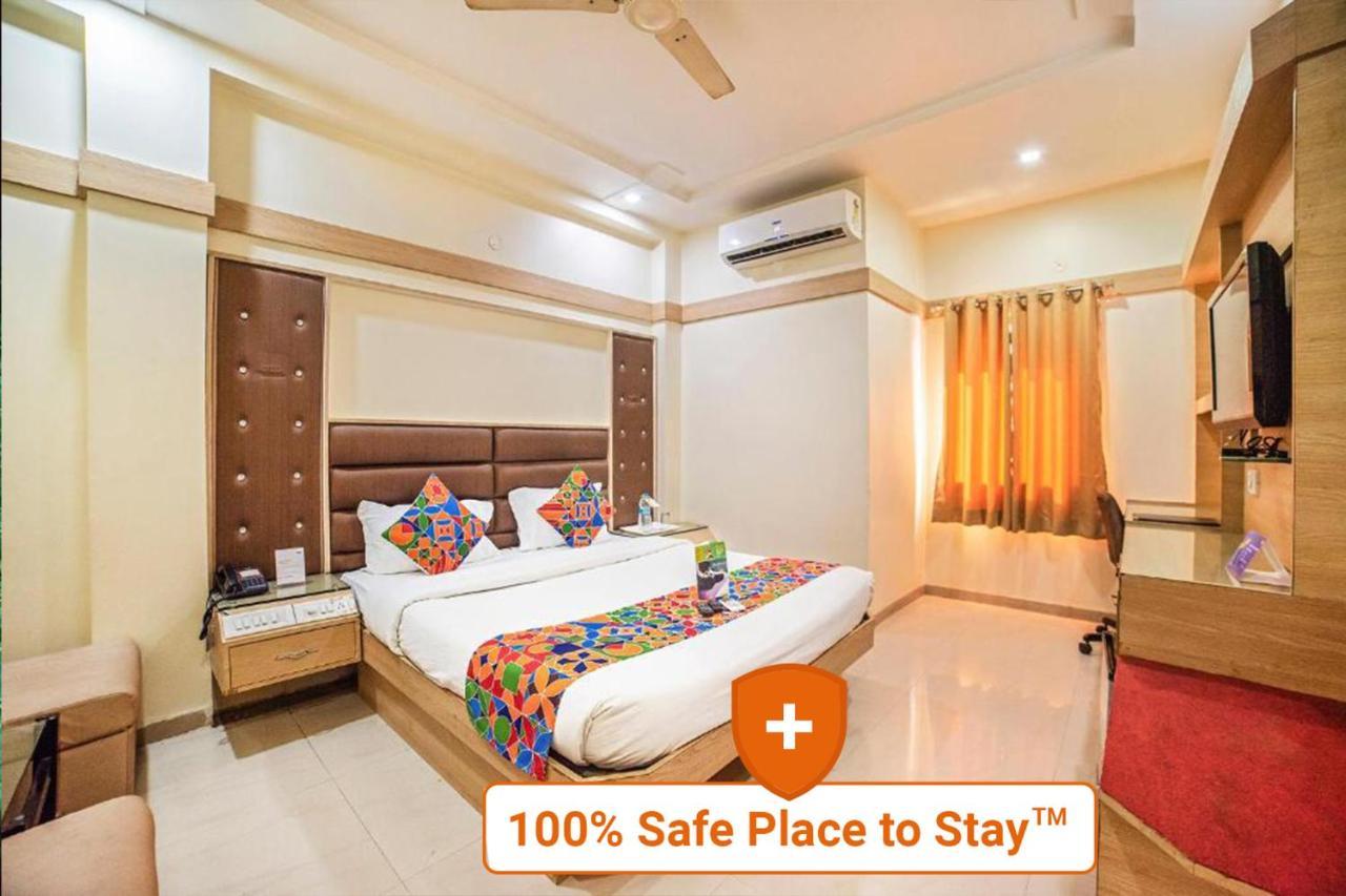 Fabhotel Santoor Geeta Bhawan Square