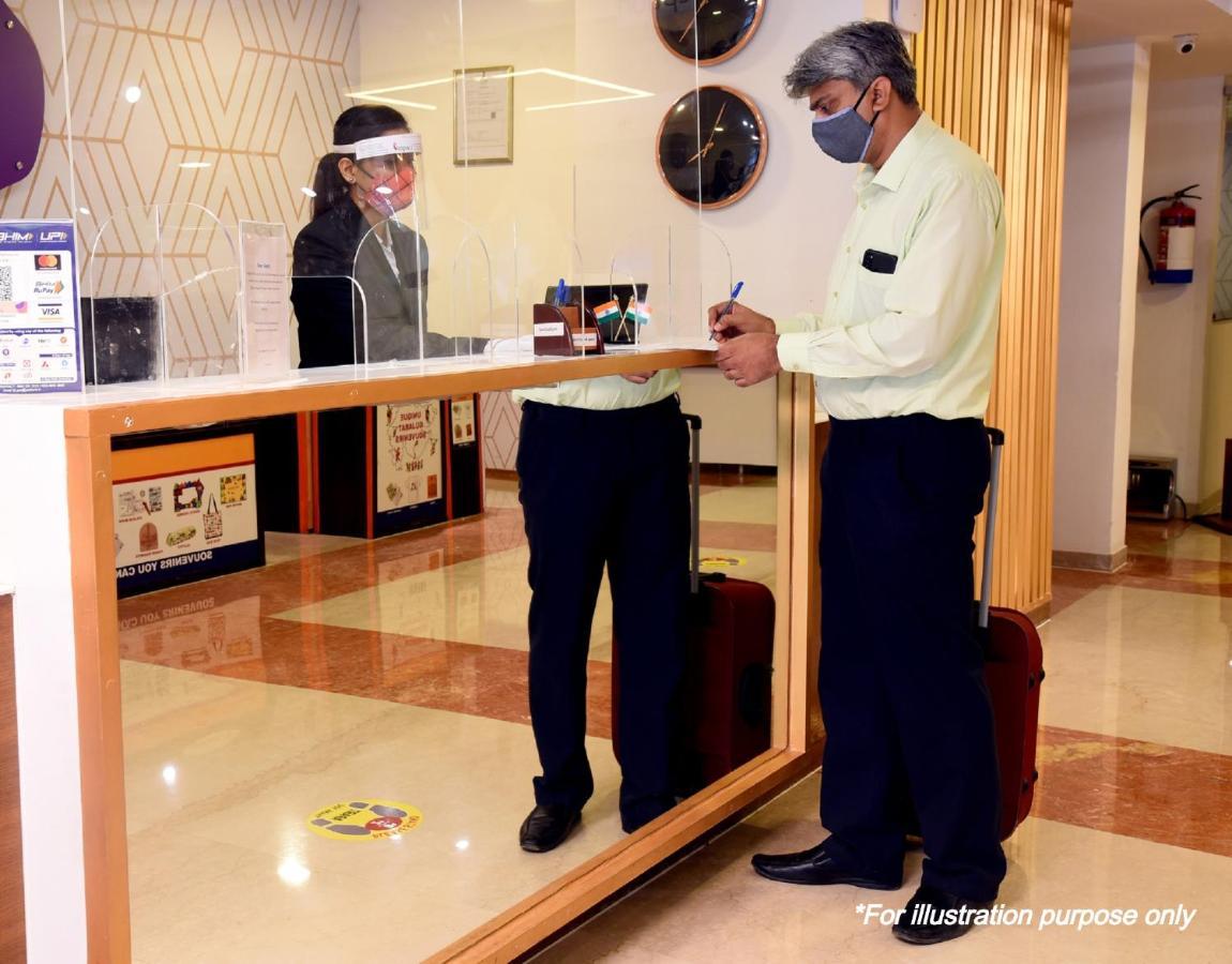 Oyo Flagship 30861 Velocity Vijay Nagar Hotel 3*