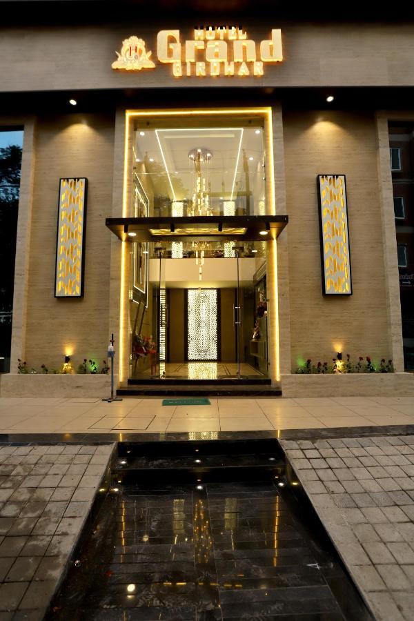 Grand Girdhar Hotel Indore