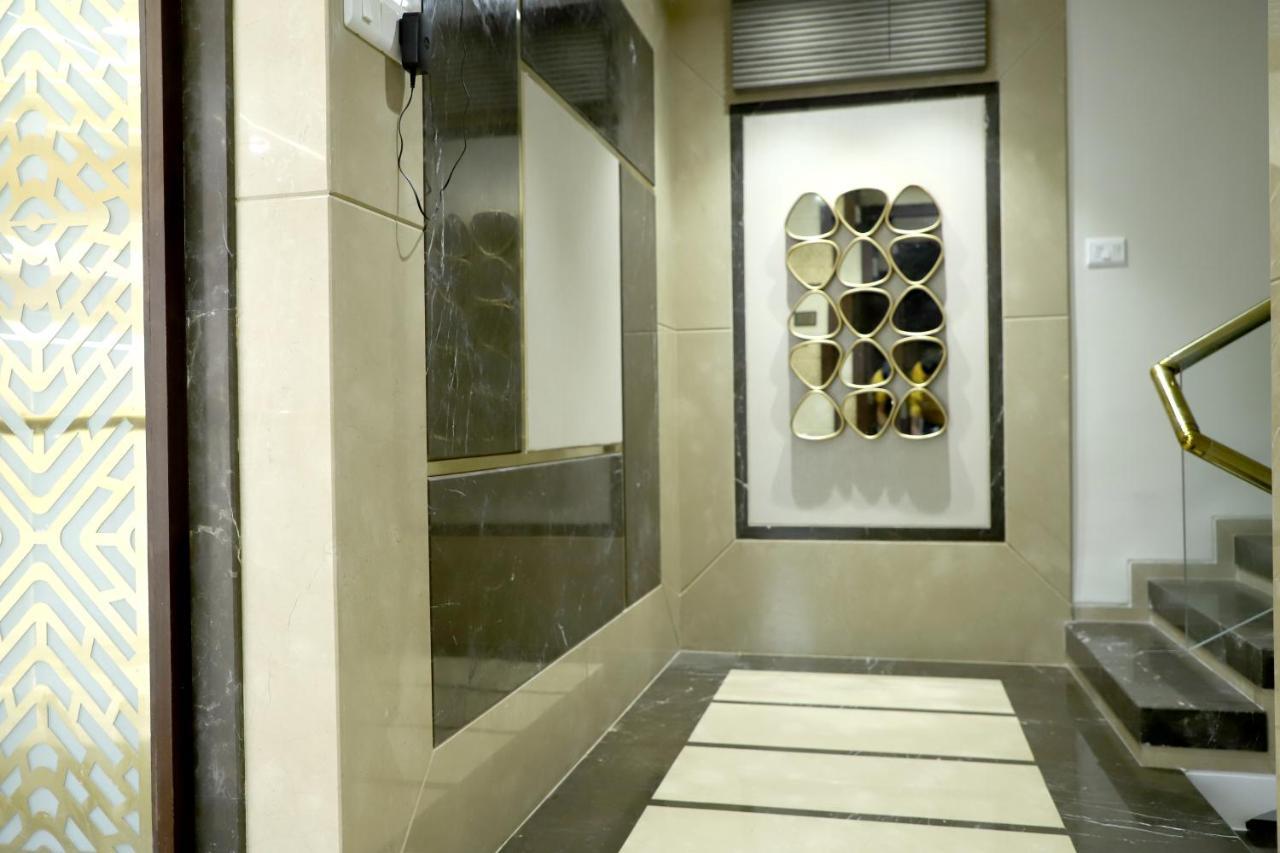Hotel Grand Girdhar