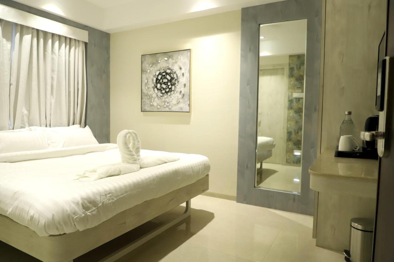 Grand Girdhar 4* Indore