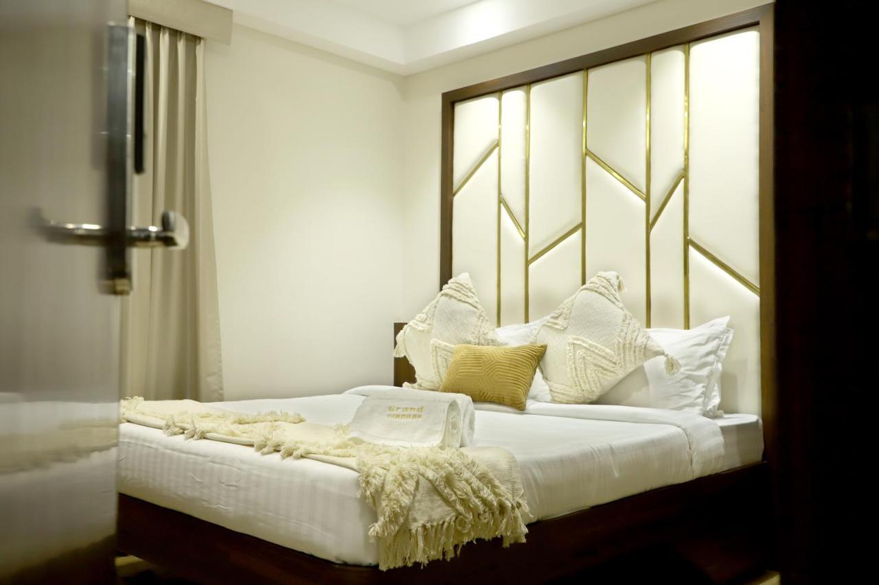 Hotel Grand Girdhar
