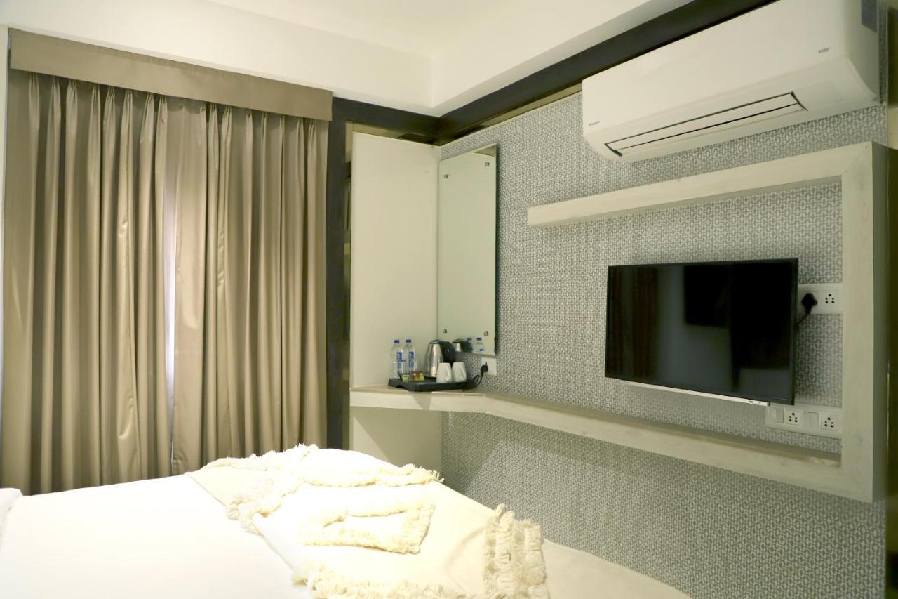 Grand Girdhar Indore