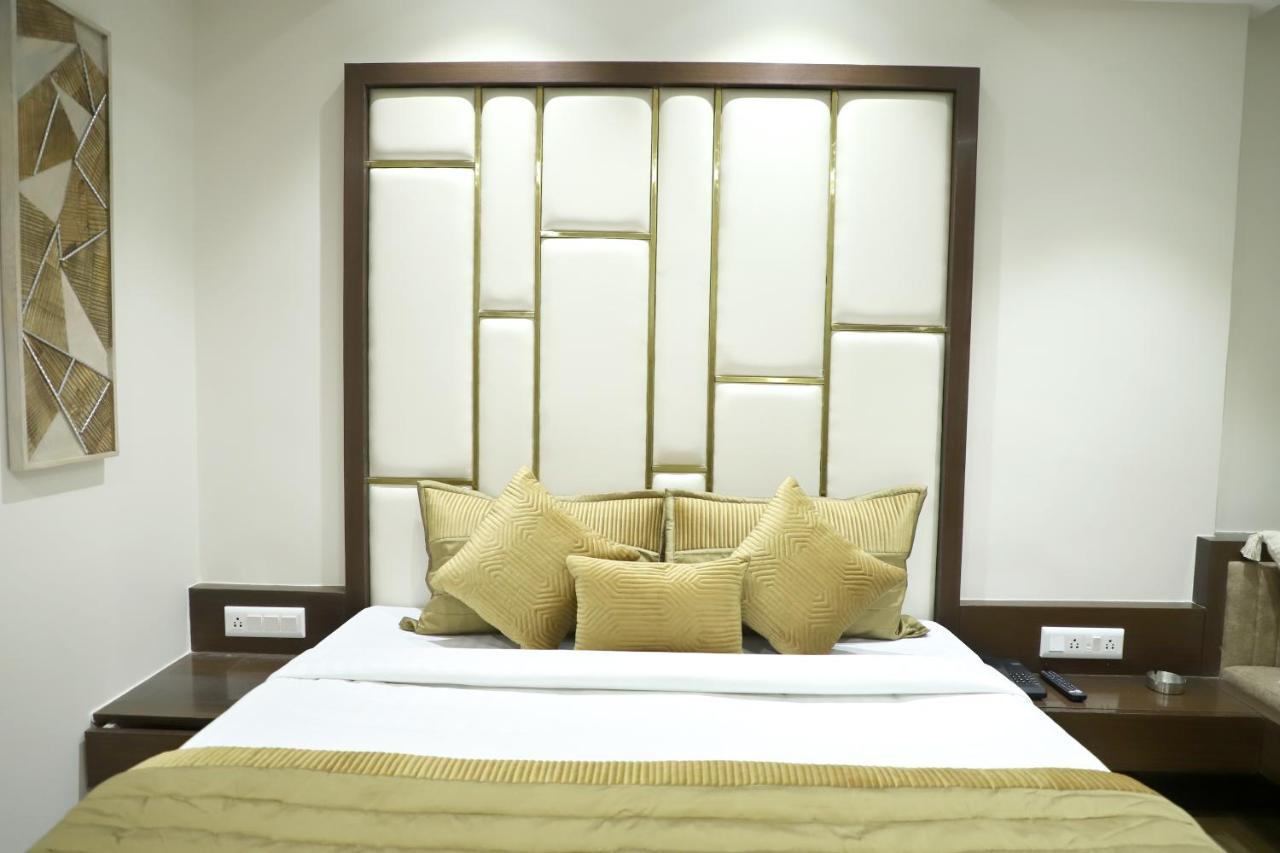 Grand Girdhar 4* Indore