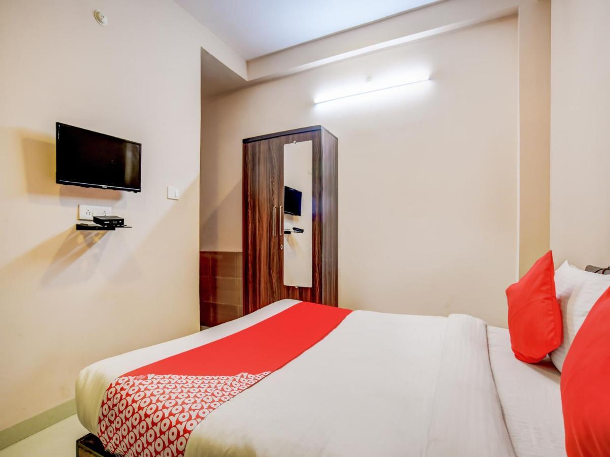 Oyo Asha Hotel Indore