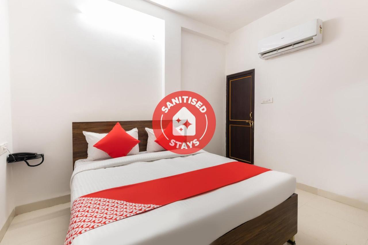 Oyo 39969 Shivansh Palace