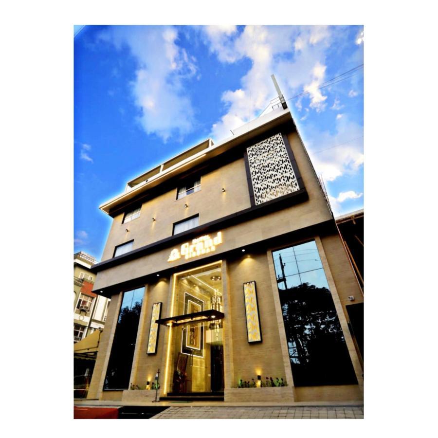 Grand Girdhar Hotel Indore