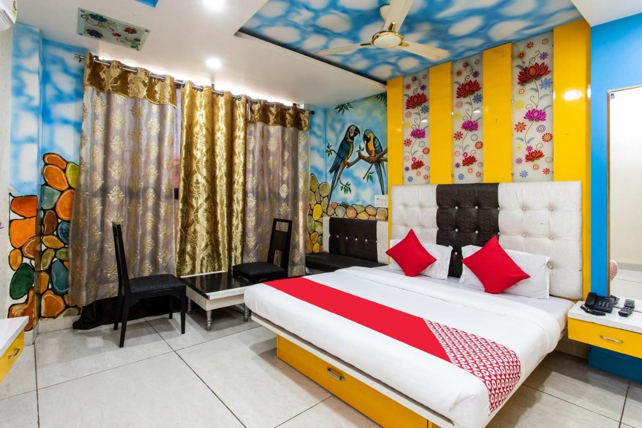 Oyo 3767 Gopal Palace Indore