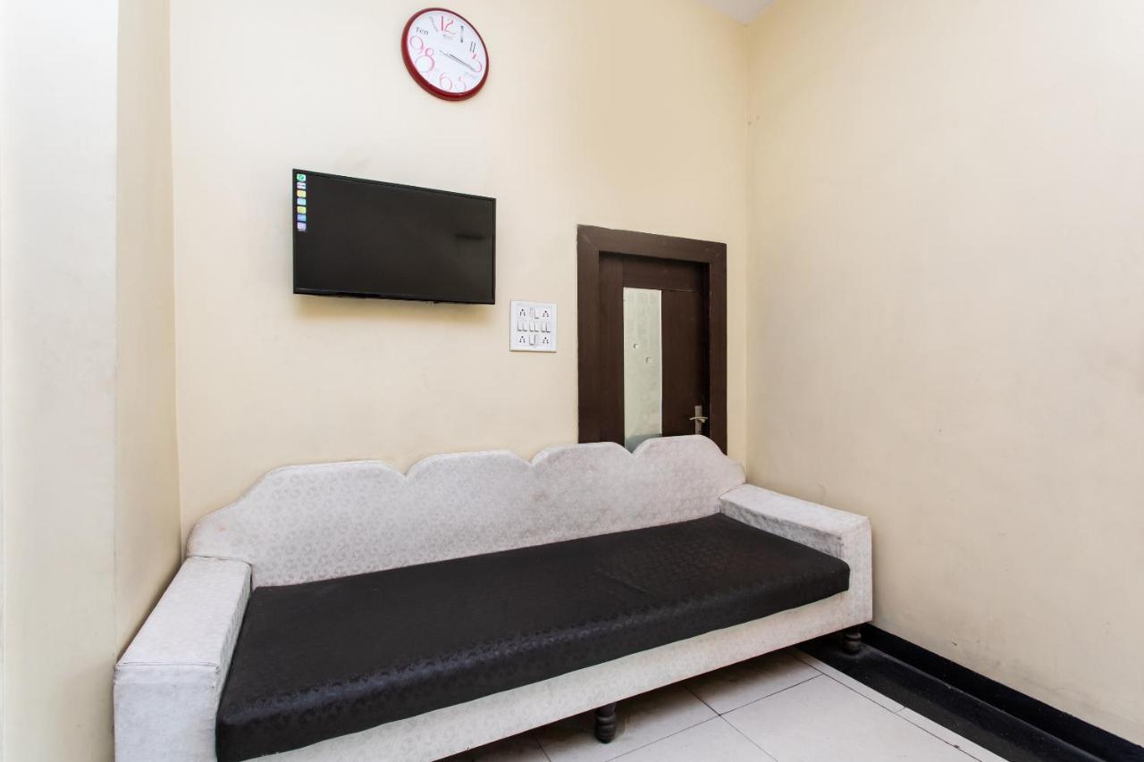 Oyo 3767 Gopal Palace Indore