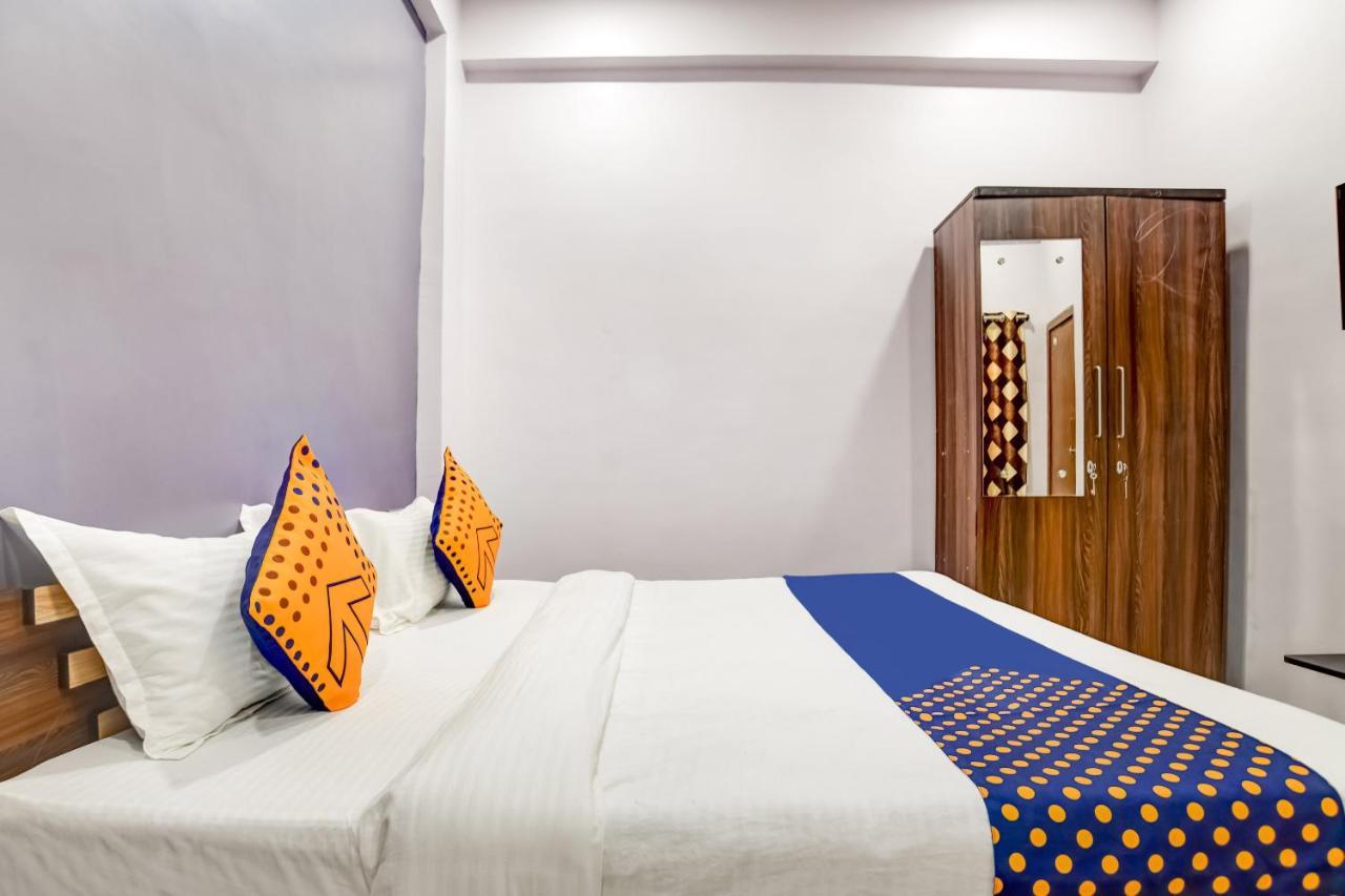 Hotel Spot On 76764 Lux Indore