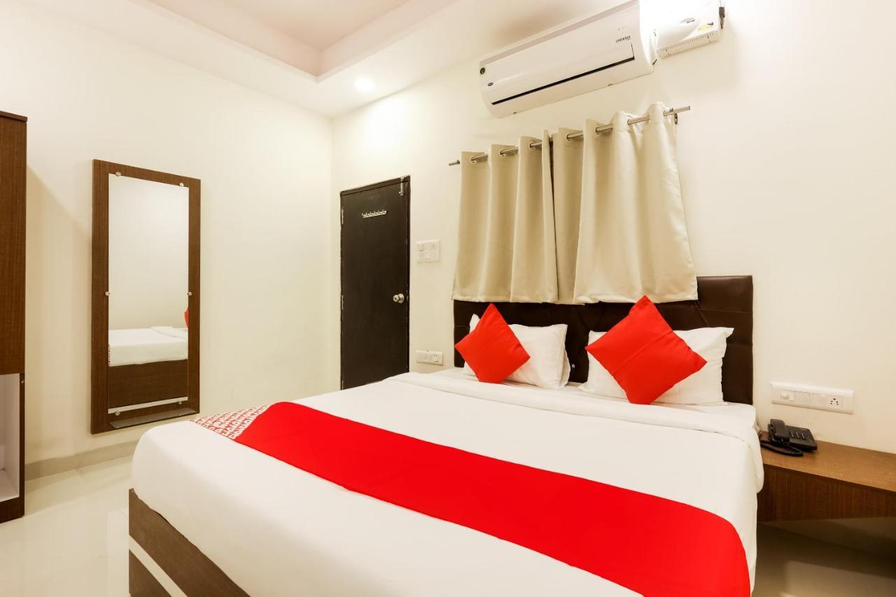 Oyo Flagship 30861 Velocity Vijay Nagar Hotel 3*