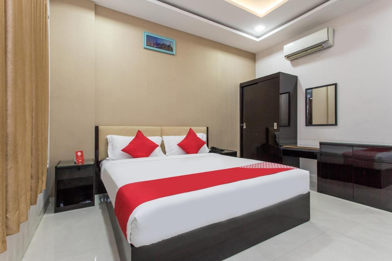 Capital O 22319 Prem Bandhan Hotel